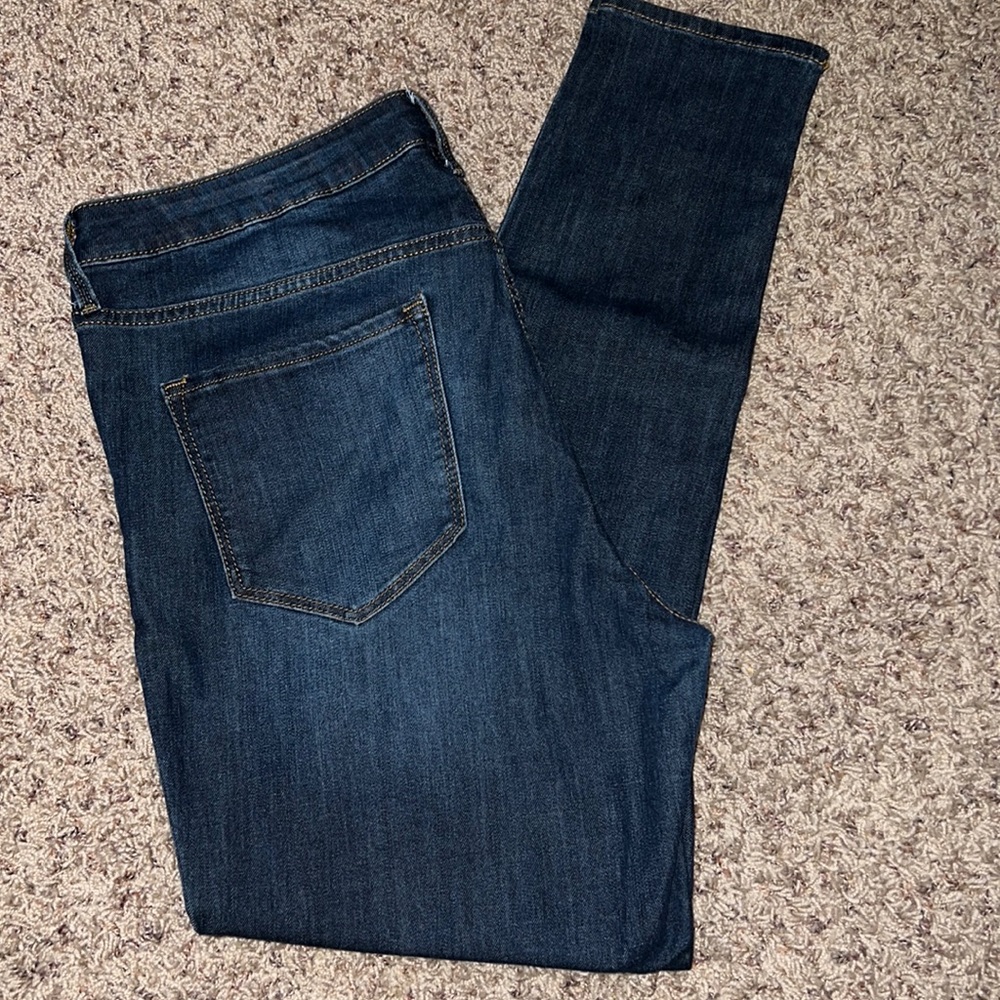 Old Navy Mid-rise skinny jean